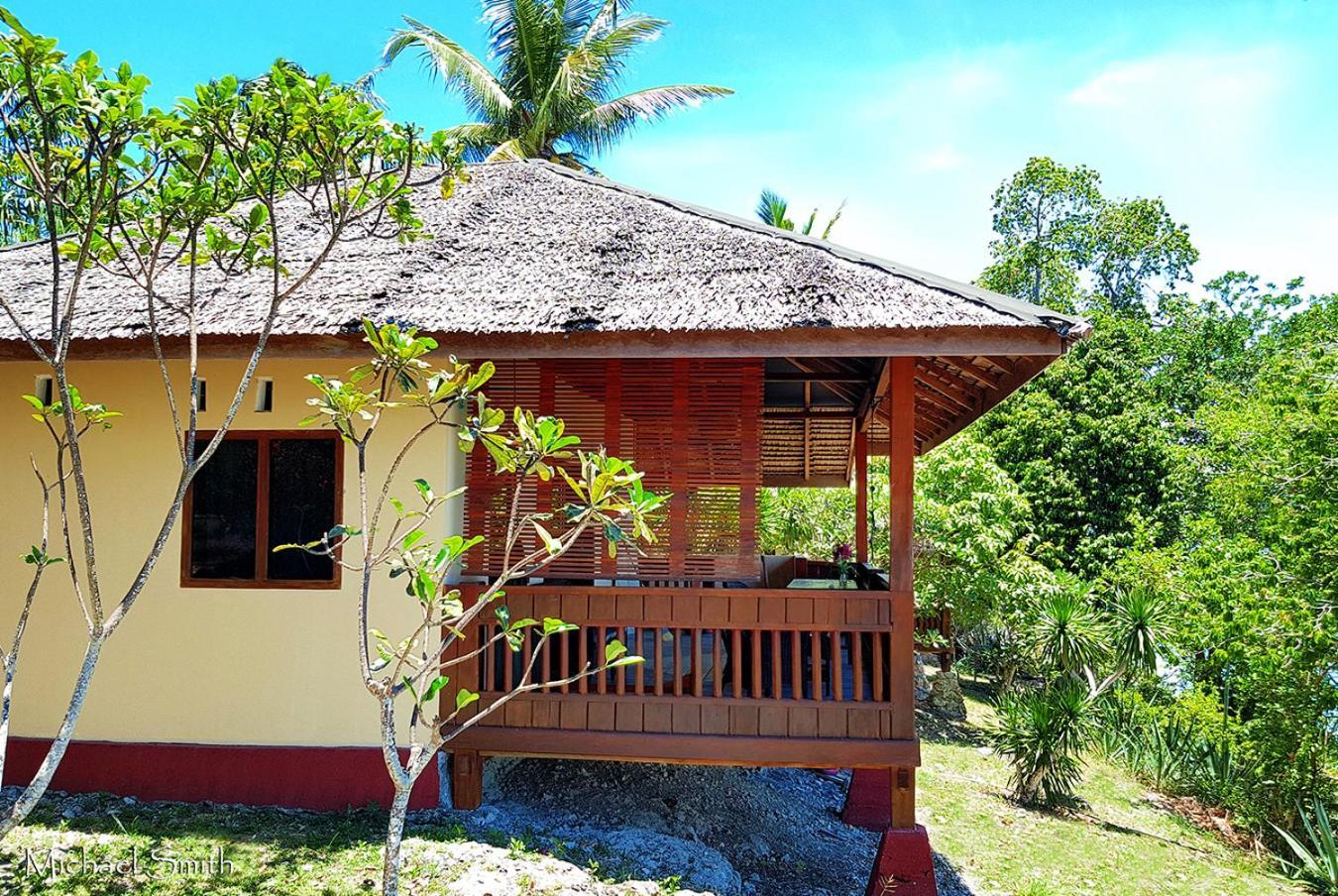 Prince John Dive Resort Donggala Esterno foto